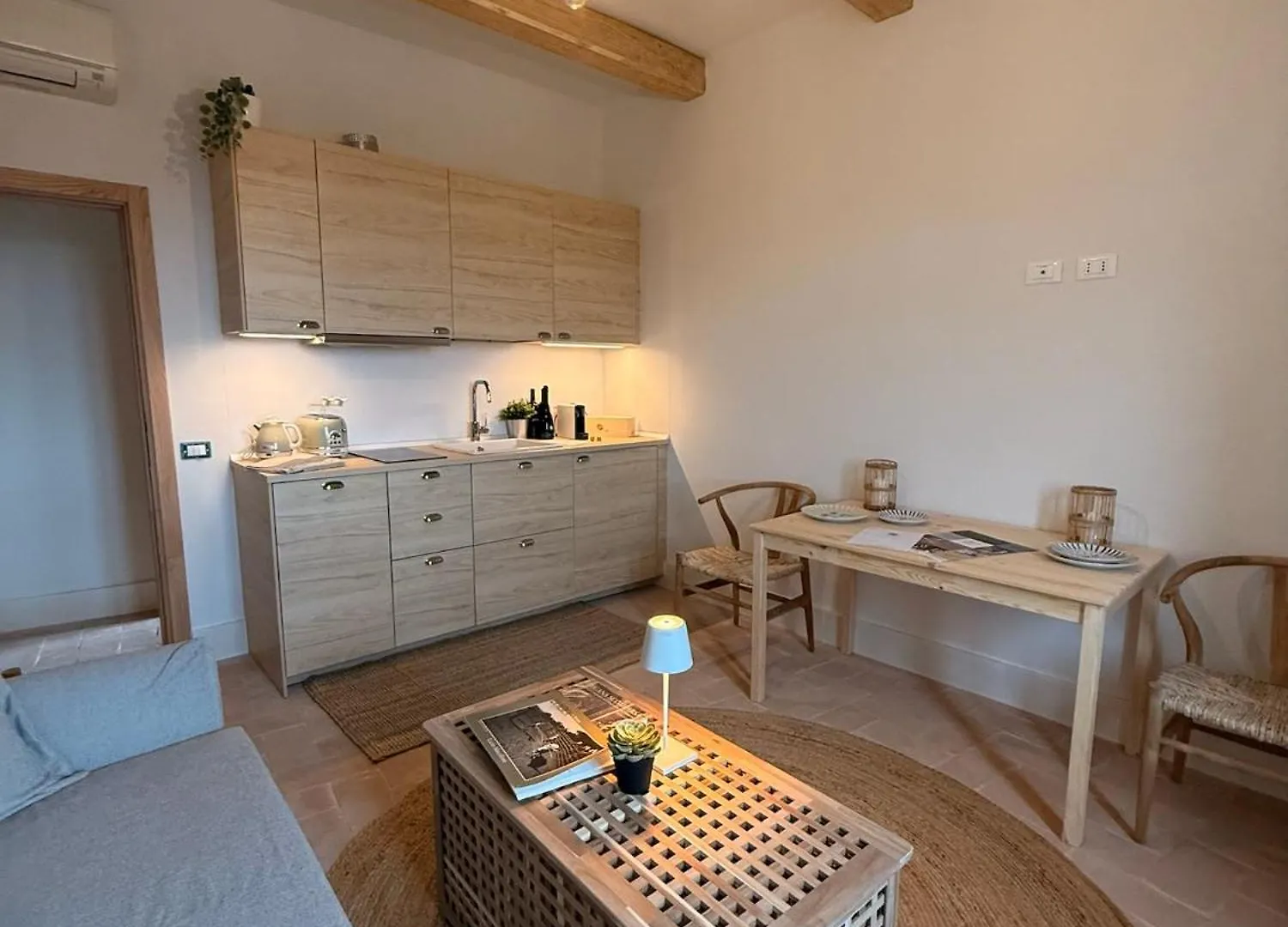 Aparthotel Conti Di San Bonifacio - Tuscan Townhouse Montemassi