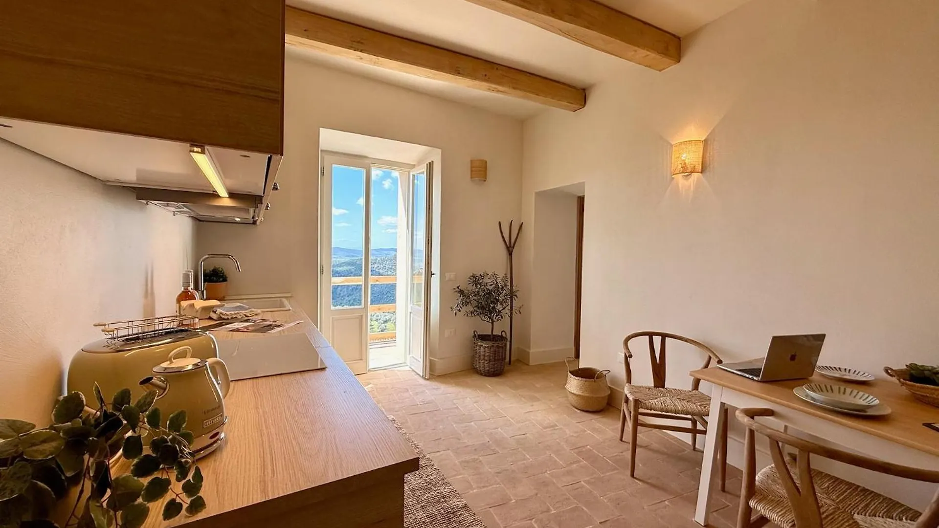 Aparthotel Conti Di San Bonifacio - Tuscan Townhouse Montemassi